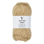 Yarn and Colors Epic 009 Limestone - bol garen in deze kleur