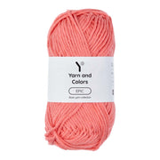 Yarn and Colors Epic 039 Salmon - bol garen in deze kleur