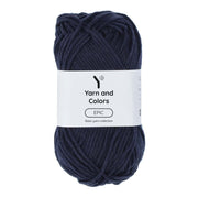 Yarn and Colors Epic 059 Dark Blue - bol garen in deze kleur