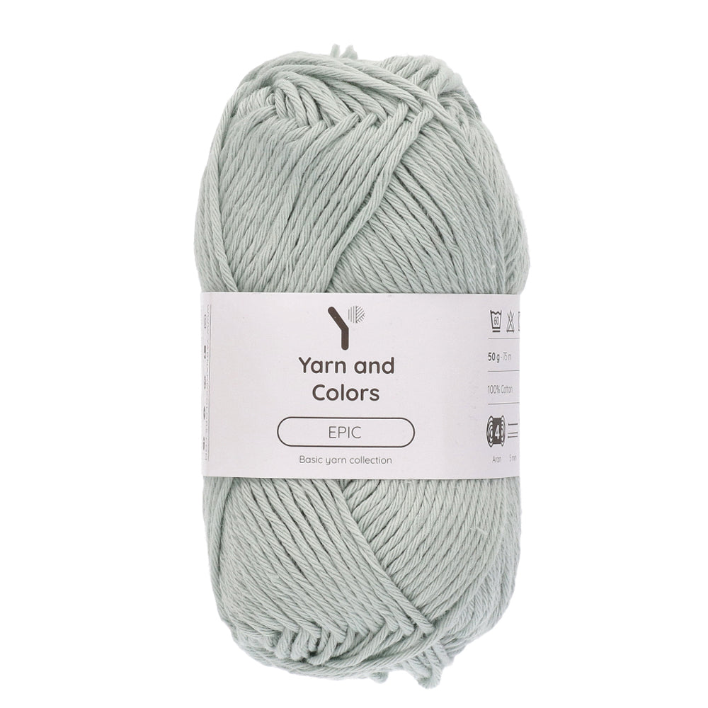 Yarn and Colors Epic 118 Blue Yucca - bol garen in deze kleur