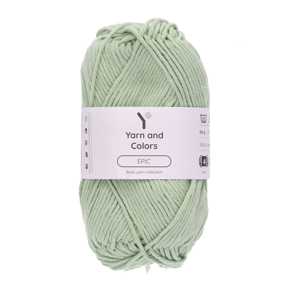 Yarn and Colors Epic 121 Celadon - bol garen in deze kleur