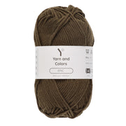 Yarn and Colors Epic 124 Fir - bol garen in deze kleur
