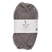 Yarn and Colors Epic 125 Titanium - bol garen in deze kleur
