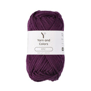 Yarn and Colors Epic 134 Eggplant - bol garen in deze kleur