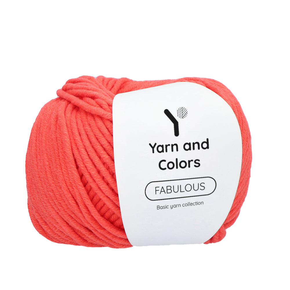 Yarn and Colors Fabulous 040 Pink Sand - bol garen in deze kleur