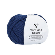 Yarn and Colors Fabulous 060 Navy Blue - bol garen in deze kleur