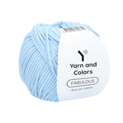 Yarn and Colors Fabulous 063 Ice Blue - bol garen in deze kleur