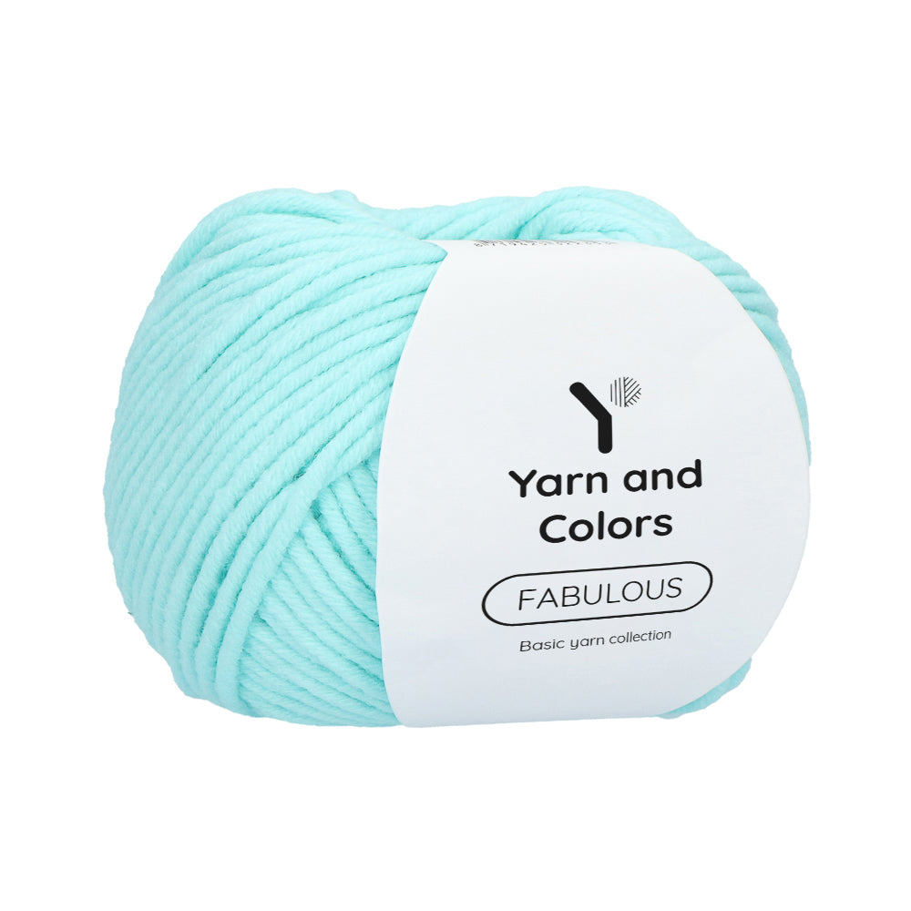 Yarn and Colors Fabulous 073 Jade Gravel - bol garen in deze kleur