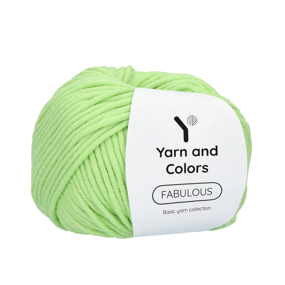 Yarn and Colors Fabulous 081 Lettuce - bol garen in deze kleur