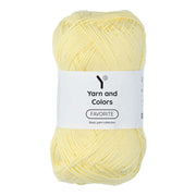 Yarn and Colors Favorite 010 Vanilla - bol garen in deze kleur