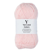 Yarn and Colors Favorite 044 Light Pink - bol garen in deze kleur