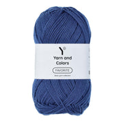 Yarn and Colors Favorite 060 Navy Blue - bol garen in deze kleur