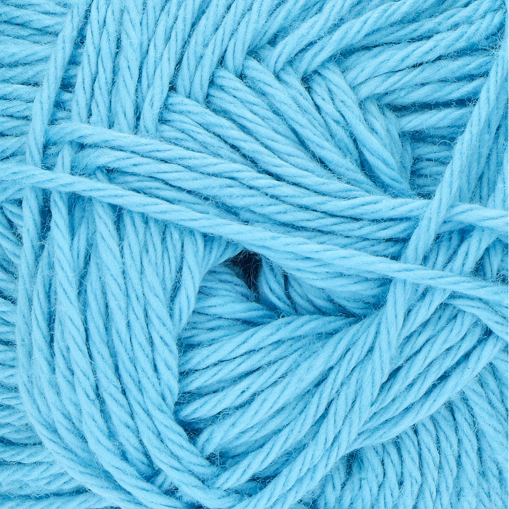 Yarn and Colors Favorite 064 Nordic Blue (2)