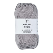 Yarn and Colors Favorite 096 Shark Grey - bol garen in deze kleur