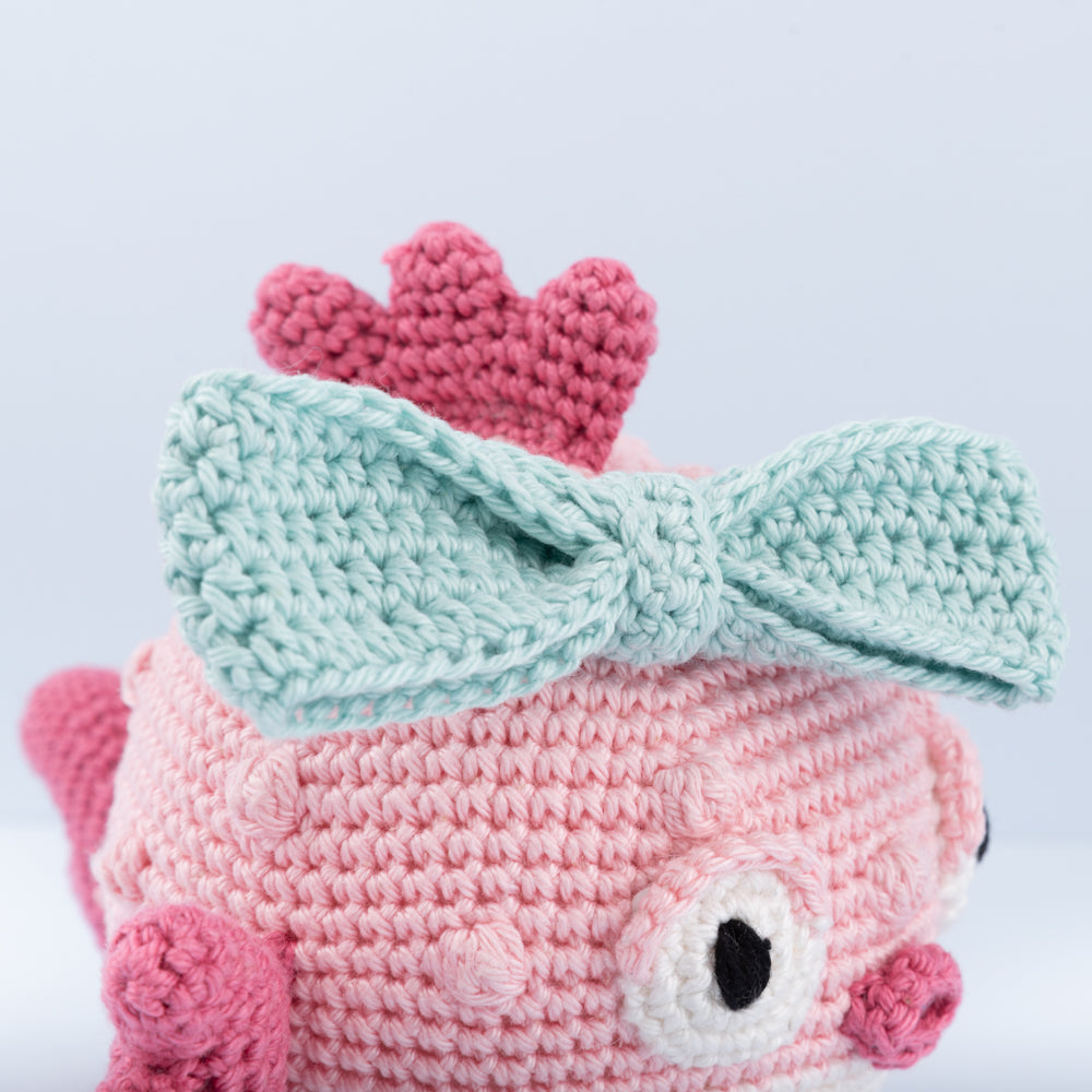 Freckles the puffer fish — gemaakt met Yarn and Colors Freckles the Puffer Fish Haakpatroon (2)