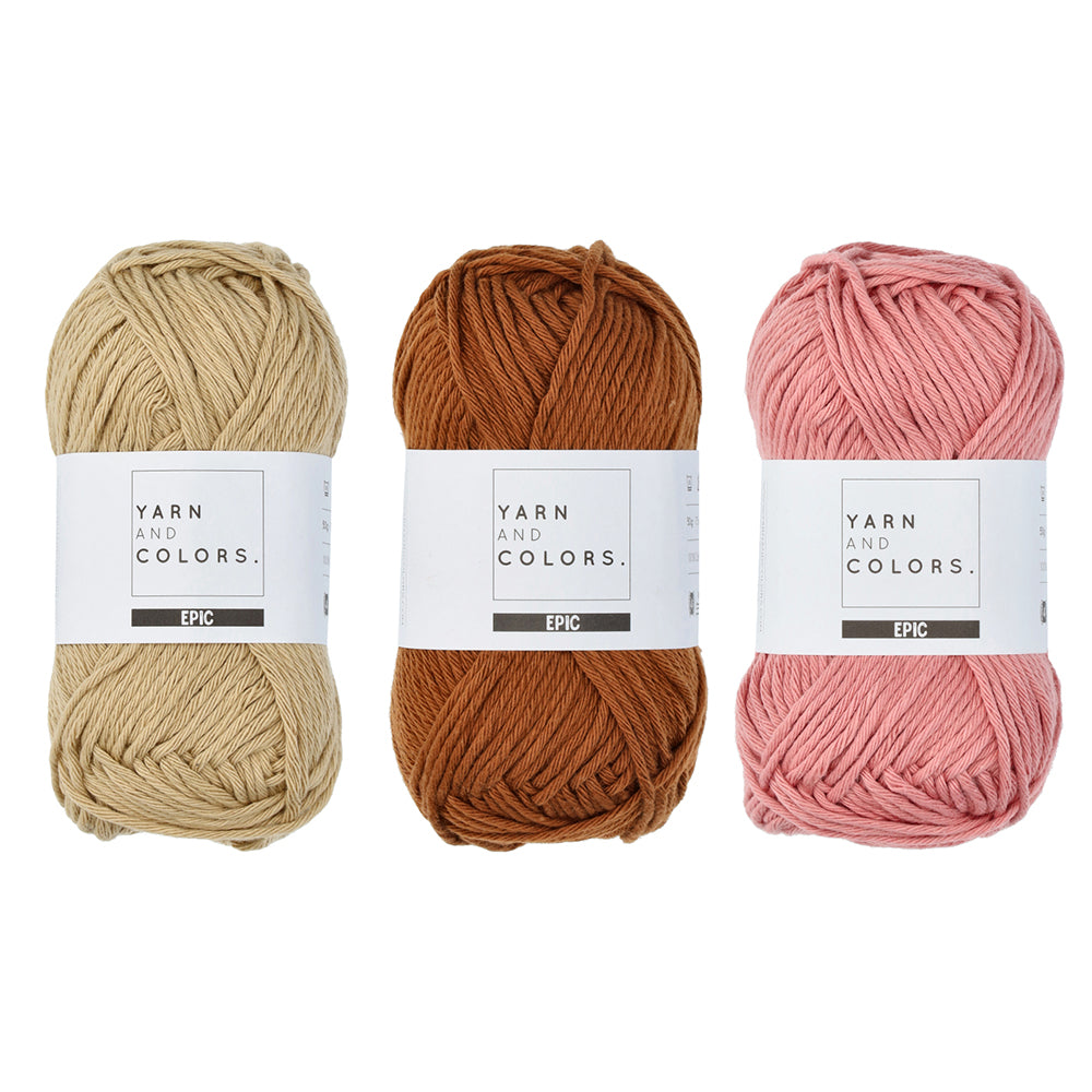 Bollen — gemaakt met Yarn and Colors Funky Flags Brei-/haakpakket