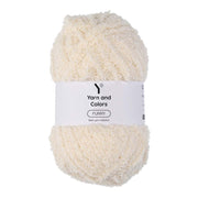 Yarn and Colors Furry 002 Cream - bol garen in deze kleur