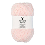Yarn and Colors Furry 043 Pearl - bol garen in deze kleur