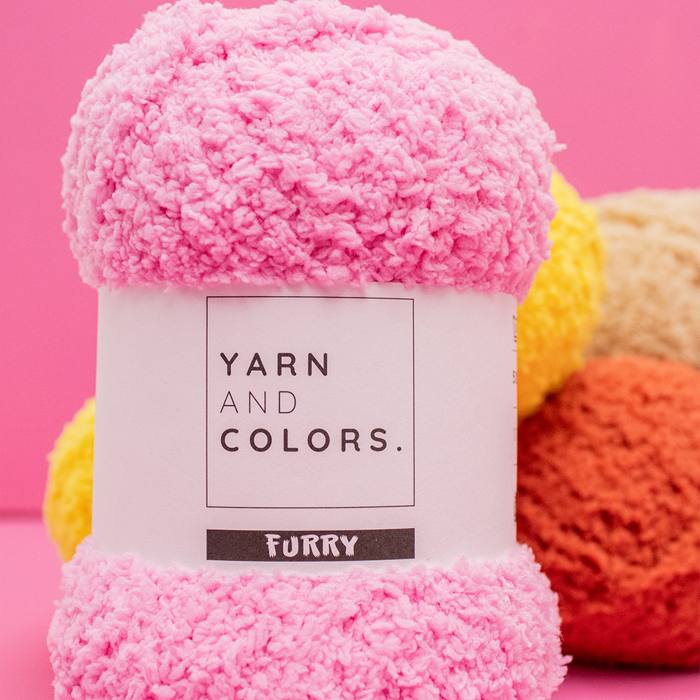 Sfeerbeeld met Yarn and Colors Furry (2)