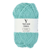 Yarn and Colors Furry 072 Glass - bol garen in deze kleur