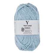 Yarn and Colors Gentle 063 Ice Blue - bol garen in deze kleur