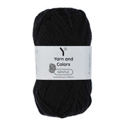 Yarn and Colors Gentle 100 Black - bol garen in deze kleur