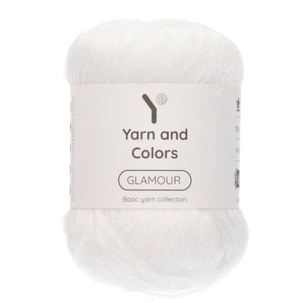 Yarn and Colors Glamour 001 White - bol garen in deze kleur