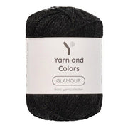 Yarn and Colors Glamour 100 Black - bol garen in deze kleur