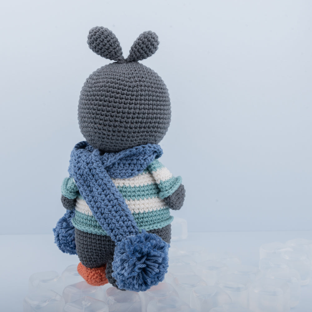 Hosih the penguin — gemaakt met Yarn and Colors Hoshi the Penguin Haakpakket (4)