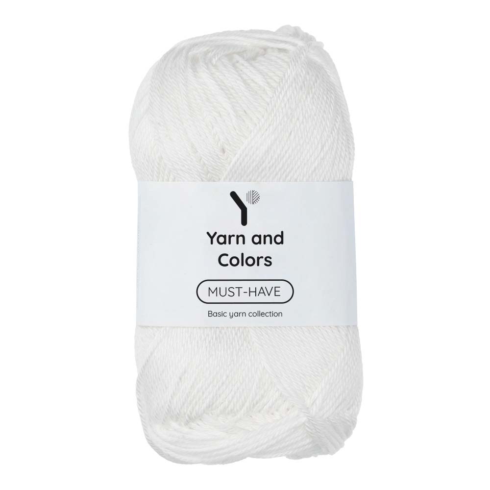 Yarn and Colors Must-have 001 White - bol garen in deze kleur