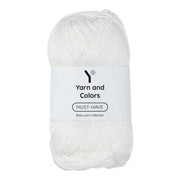 Yarn and Colors Must-have 001 White - bol garen in deze kleur