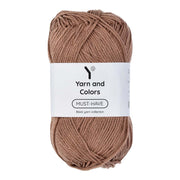 Yarn and Colors Must-have 008 Teak - bol garen in deze kleur