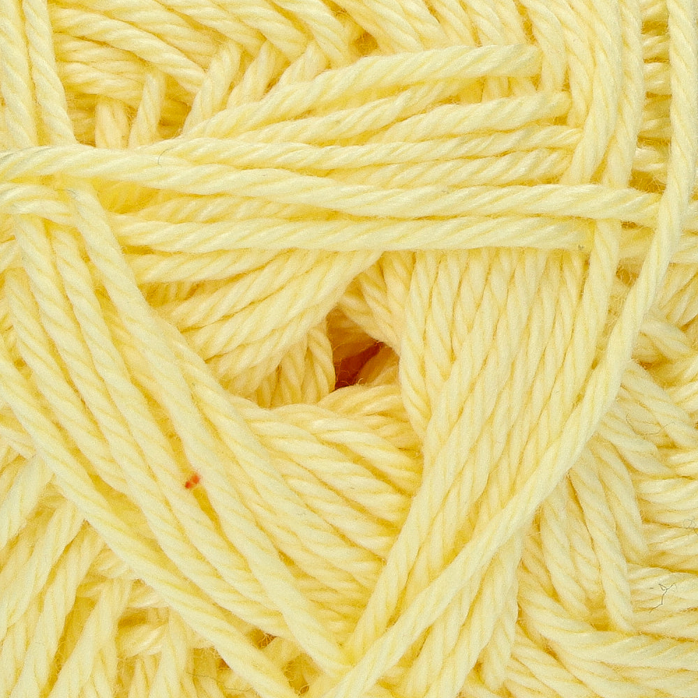Yarn and Colors Must-have 010 Vanilla (2)