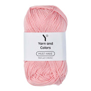 Yarn and Colors Must-have 046 Pastel Pink - bol garen in deze kleur