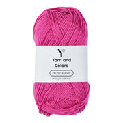Yarn and Colors Must-have 049 Fuchsia - bol garen in deze kleur