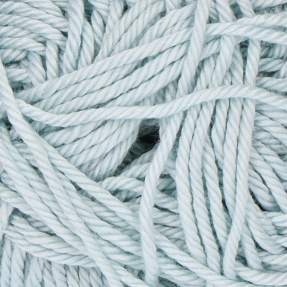 Yarn and Colors Must-have 063 Ice Blue (2)