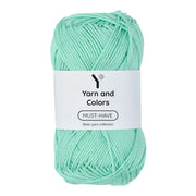 Yarn and Colors Must-have 075 Green Ice - bol garen in deze kleur