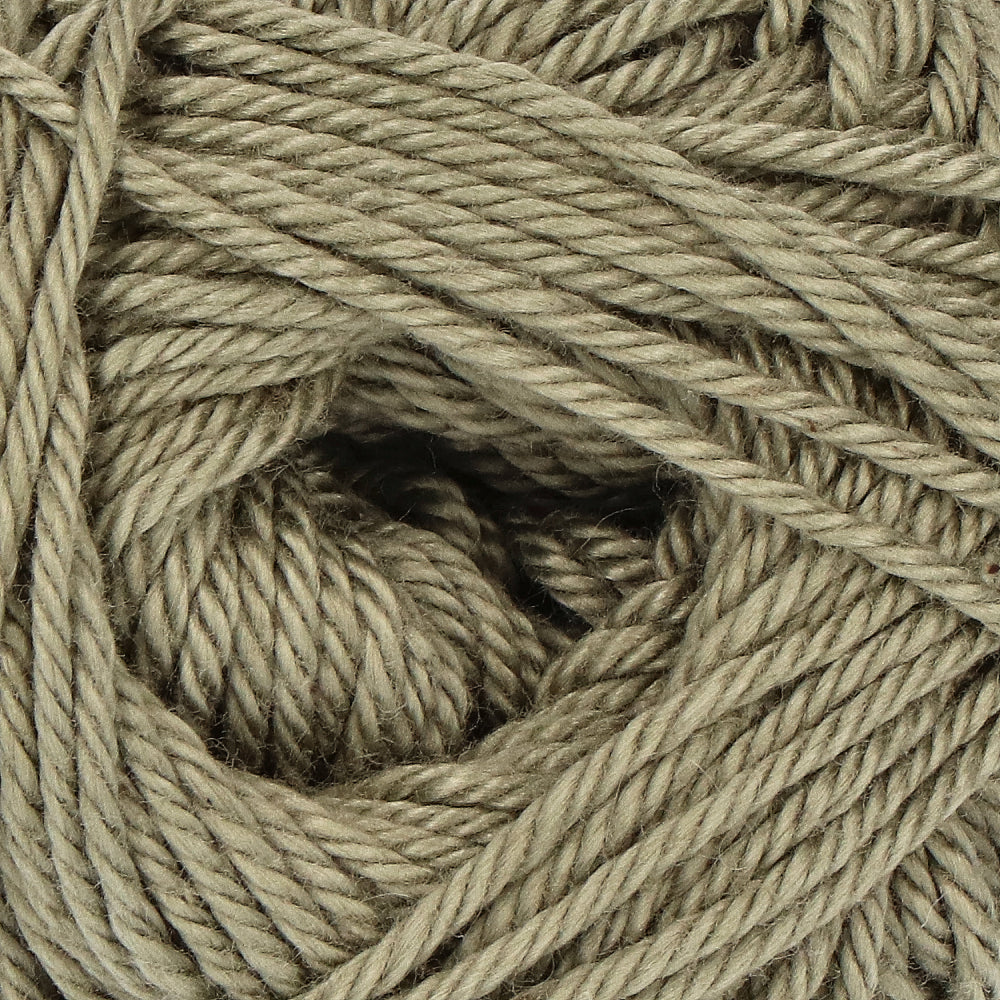 Yarn and Colors Must-have 090 Olive (2)