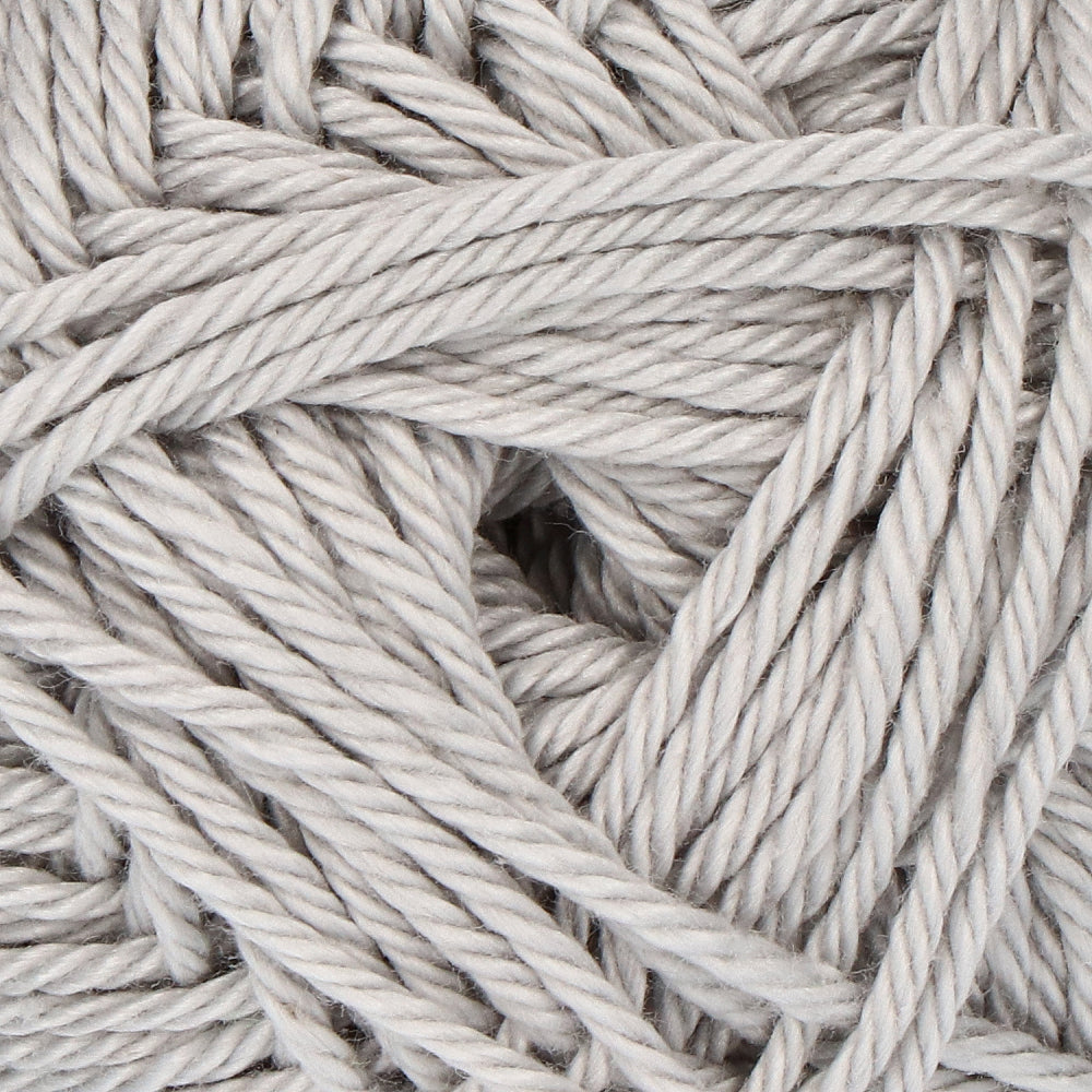 Yarn and Colors Must-have 095 Soft Grey (2)