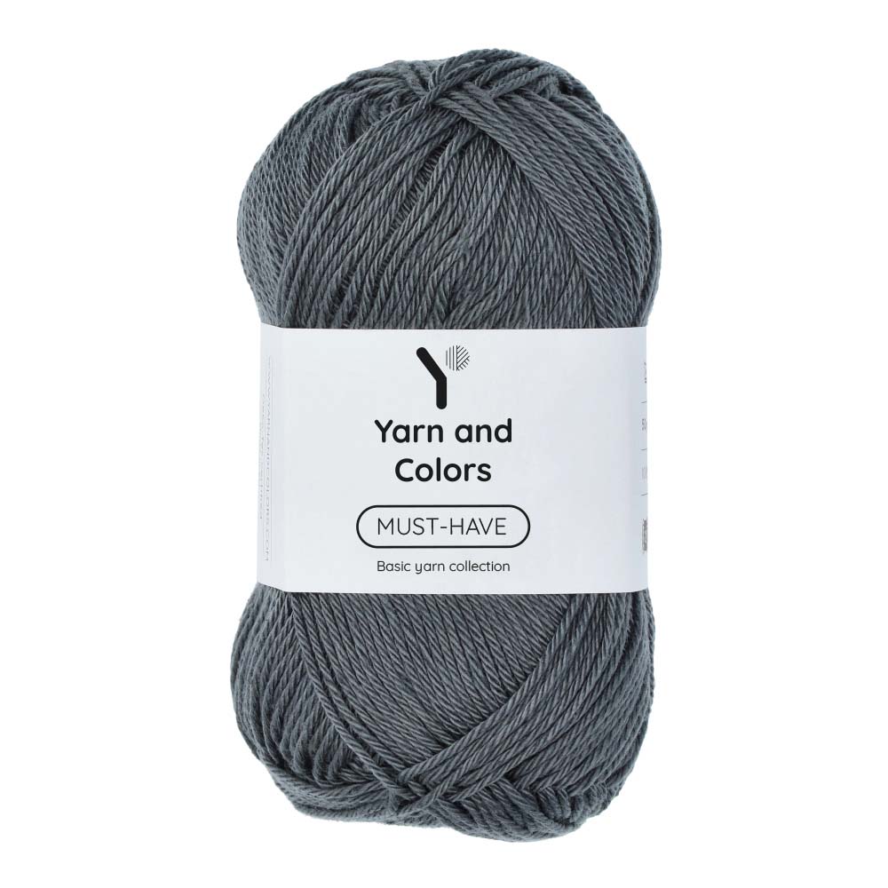 Yarn and Colors Must-have 098 Graphite - bol garen in deze kleur