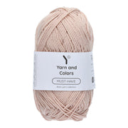 Yarn and Colors Must-have 103 Blush - bol garen in deze kleur