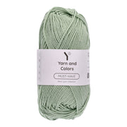 Yarn and Colors Must-have 121 Celadon - bol garen in deze kleur