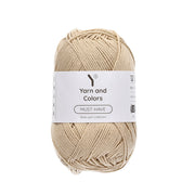 Yarn and Colors Must-have 126 Sand - bol garen in deze kleur