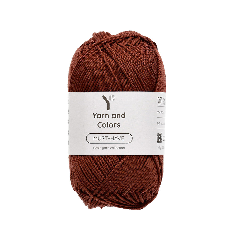 Yarn and Colors Must-have 130 Russet - bol garen in deze kleur
