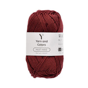 Yarn and Colors Must-have 131 Merlot - bol garen in deze kleur