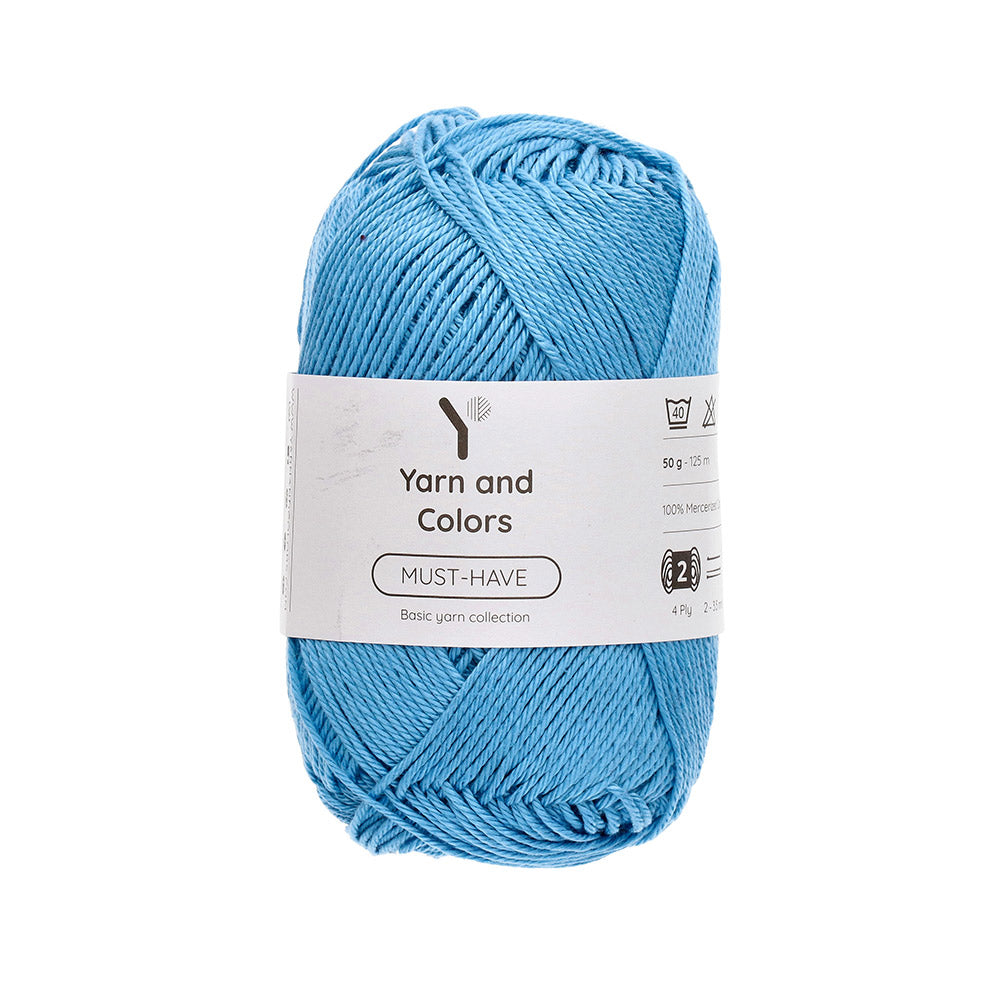 Yarn and Colors Must-have 137 Sky - bol garen in deze kleur