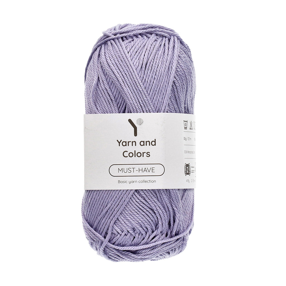 Yarn and Colors Must-have 138 Cloud - bol garen in deze kleur