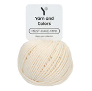 Yarn and Colors Must-have Minis 002 Cream - bol garen in deze kleur