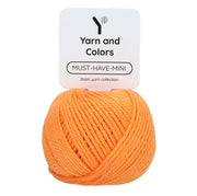 Yarn and Colors Must-have Minis 016 Cantaloupe - bol garen in deze kleur