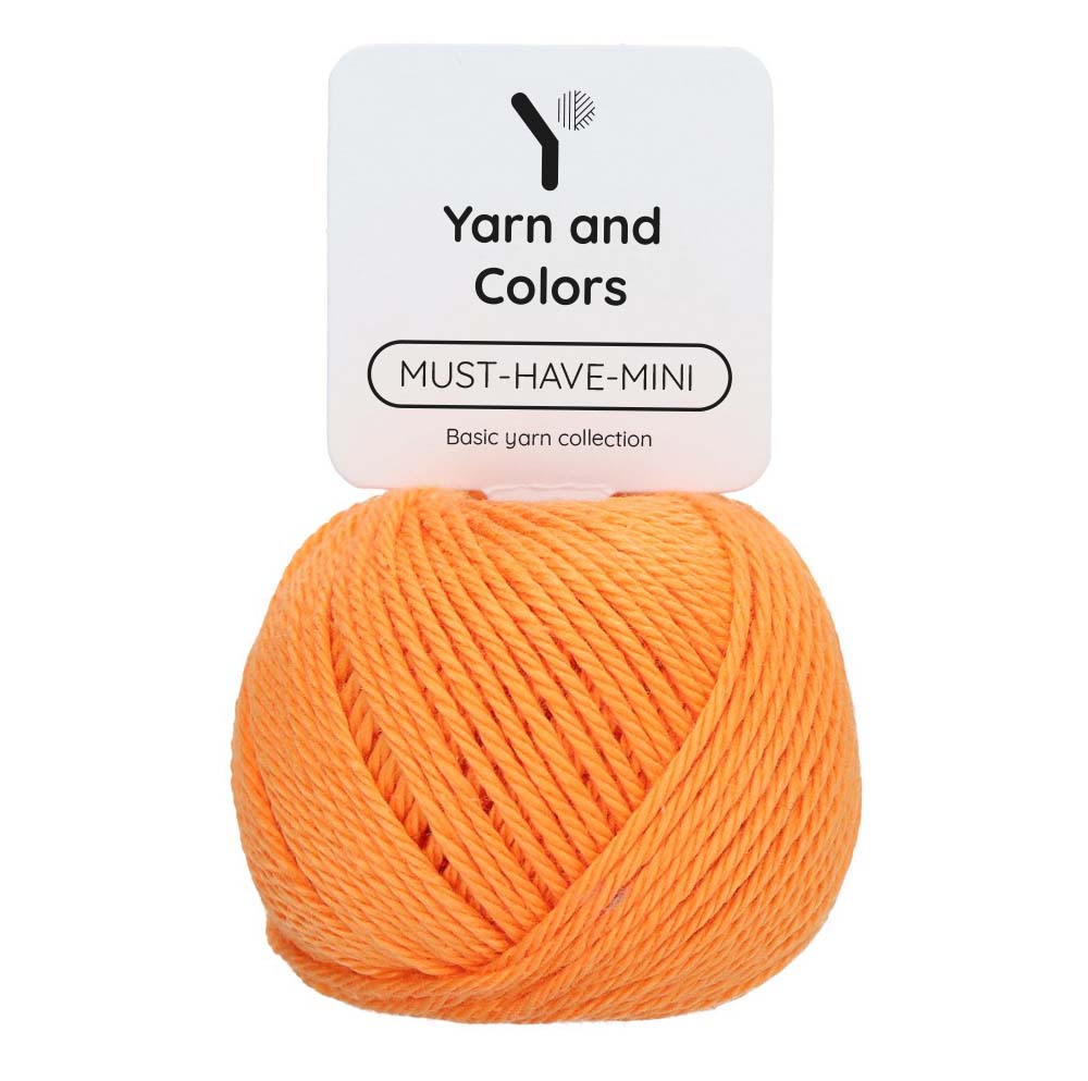 Yarn and Colors Must-have Minis 016 Cantaloupe - bol garen in deze kleur